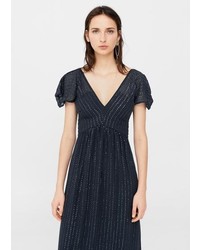 Темно-синее платье с пайетками с вышивкой