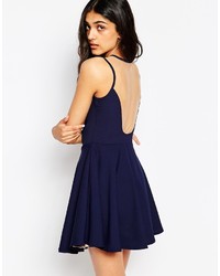 Темно-синее платье с плиссированной юбкой от Lovestruck