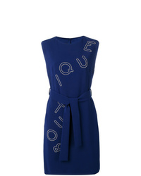 Темно-синее платье-футляр с украшением от Boutique Moschino