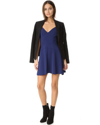 Темно-синее платье от Amanda Uprichard