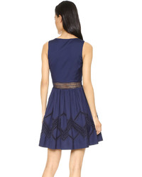 Темно-синее платье от Rebecca Minkoff
