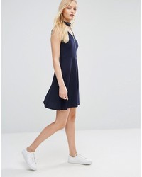 Темно-синее платье от Daisy Street