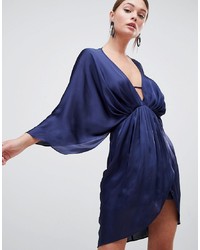 Темно-синее сатиновое коктейльное платье