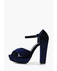Темно-синие бархатные босоножки на каблуке от Vera Blum