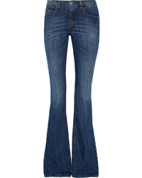 Темно-синие джинсы-клеш от Victoria Beckham