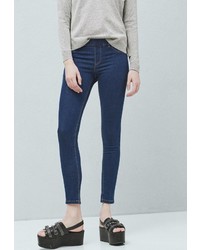 Темно-синие джинсы скинни от Mango