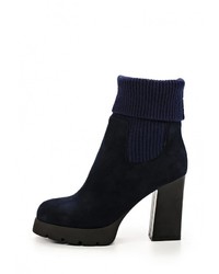 Темно-синие замшевые полусапоги от Elsi