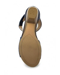 Темно-синие кожаные босоножки на каблуке от Caprice