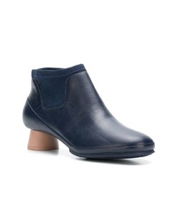 Темно-синие кожаные ботильоны от Camper
