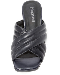 Темно-синие кожаные сабо от Jeffrey Campbell