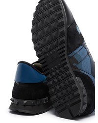 Мужские темно-синие кроссовки с камуфляжным принтом от Valentino Garavani