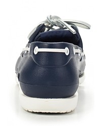 Темно-синие топсайдеры от Crocs