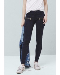 Темно-синие узкие брюки от Mango