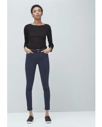 Темно-синие узкие брюки от Mango