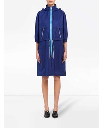 Женский темно-синий дождевик от Prada