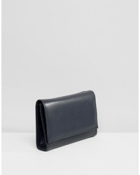 Темно-синий клатч от Lotus