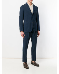 Темно-синий костюм от Caruso