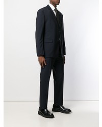 Темно-синий костюм от Prada