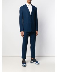 Темно-синий костюм от Prada