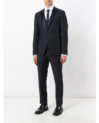 Темно-синий костюм от Tagliatore