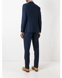 Темно-синий костюм от Boglioli