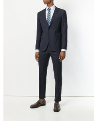 Темно-синий костюм от Tonello