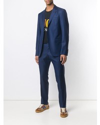 Темно-синий костюм от Gucci