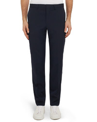 Темно-синий костюм от Givenchy