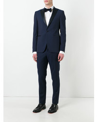 Темно-синий костюм от Tagliatore