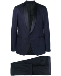 Темно-синий костюм от Salvatore Ferragamo
