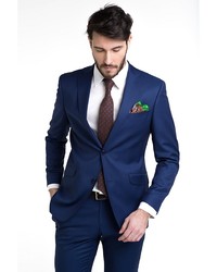 Темно-синий костюм от Sarto Reale