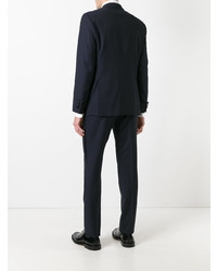 Темно-синий костюм от Kiton