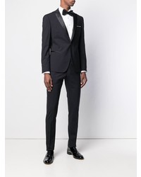 Темно-синий костюм от Tonello