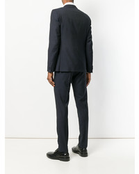 Темно-синий костюм от Corneliani