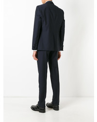 Темно-синий костюм от Caruso