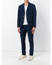 Темно-синий костюм от The Gigi