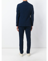 Темно-синий костюм от The Gigi