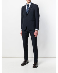 Темно-синий костюм от Caruso