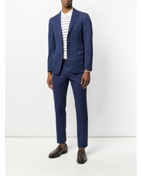 Темно-синий костюм от Lardini