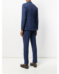 Темно-синий костюм от Lardini