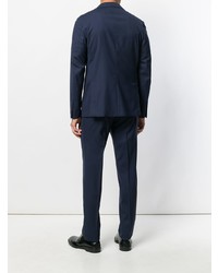 Темно-синий костюм от Lardini