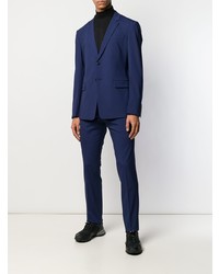 Темно-синий костюм от Prada