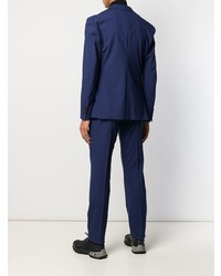 Темно-синий костюм от Prada