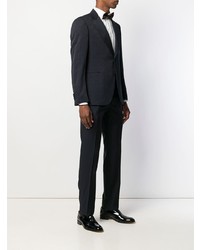 Темно-синий костюм от Dell'oglio