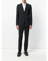 Темно-синий костюм от Prada