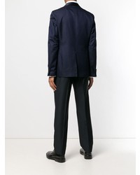 Темно-синий костюм от Salvatore Ferragamo