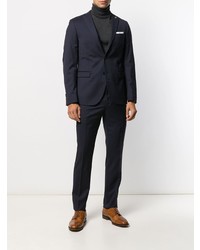 Темно-синий костюм от Paoloni