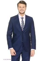 Темно-синий костюм от Valenti