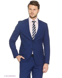 Темно-синий костюм от Valenti