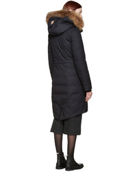 Женский темно-синий пуховик от Mackage